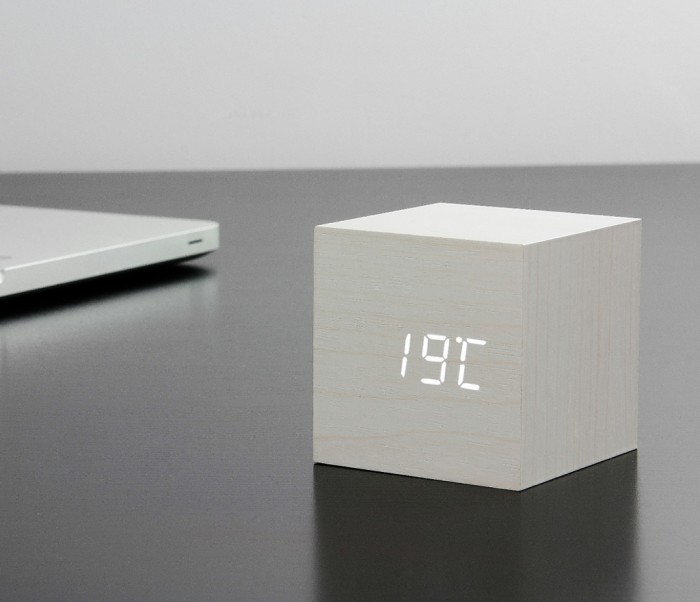 WOODEN CUBE CLICK CLOCK WHITE